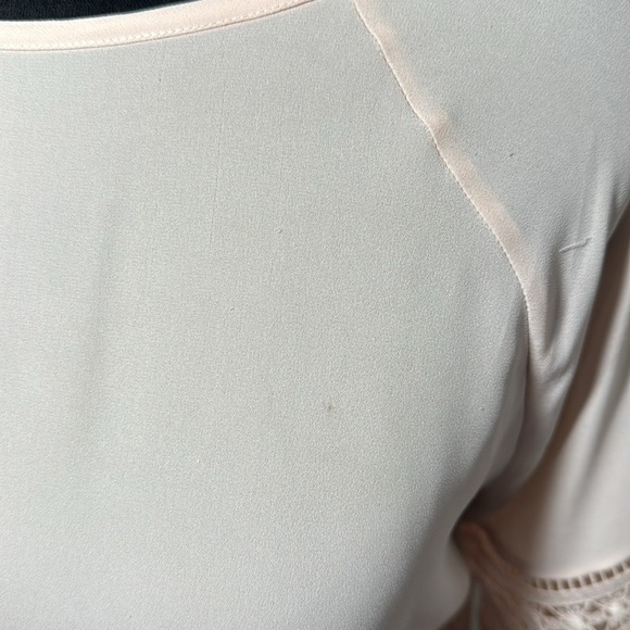 LOFT Sz M blush peach lace detail sleeves pull over mixed media top blouse - Picture 5 of 6